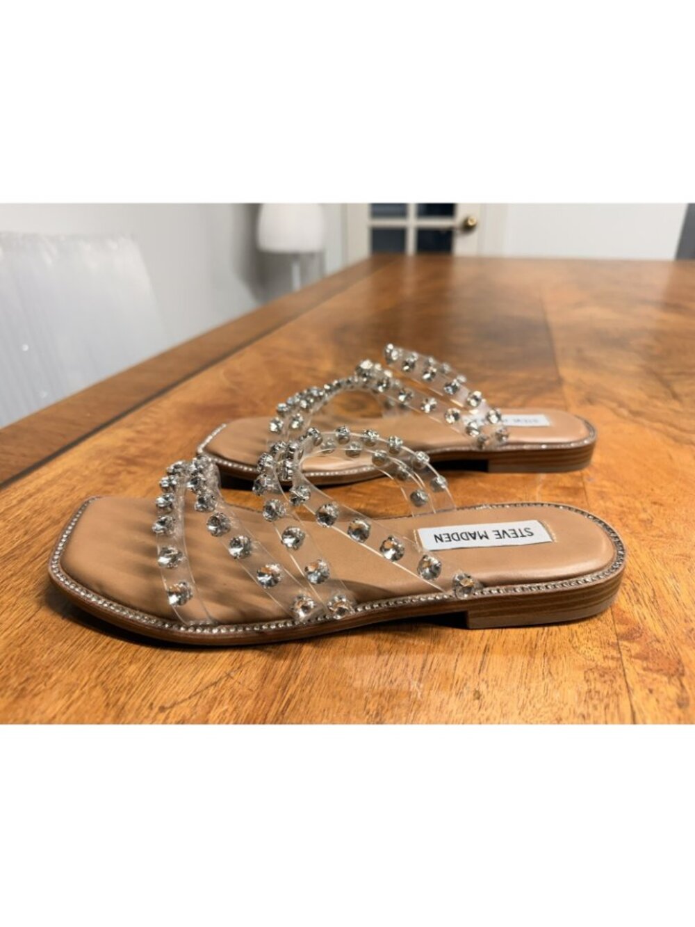 Steve Madden Women’s 7 Rhinestone Strappy Skyler Clear Sandals Cushioned Summer - Picture 2 of 6